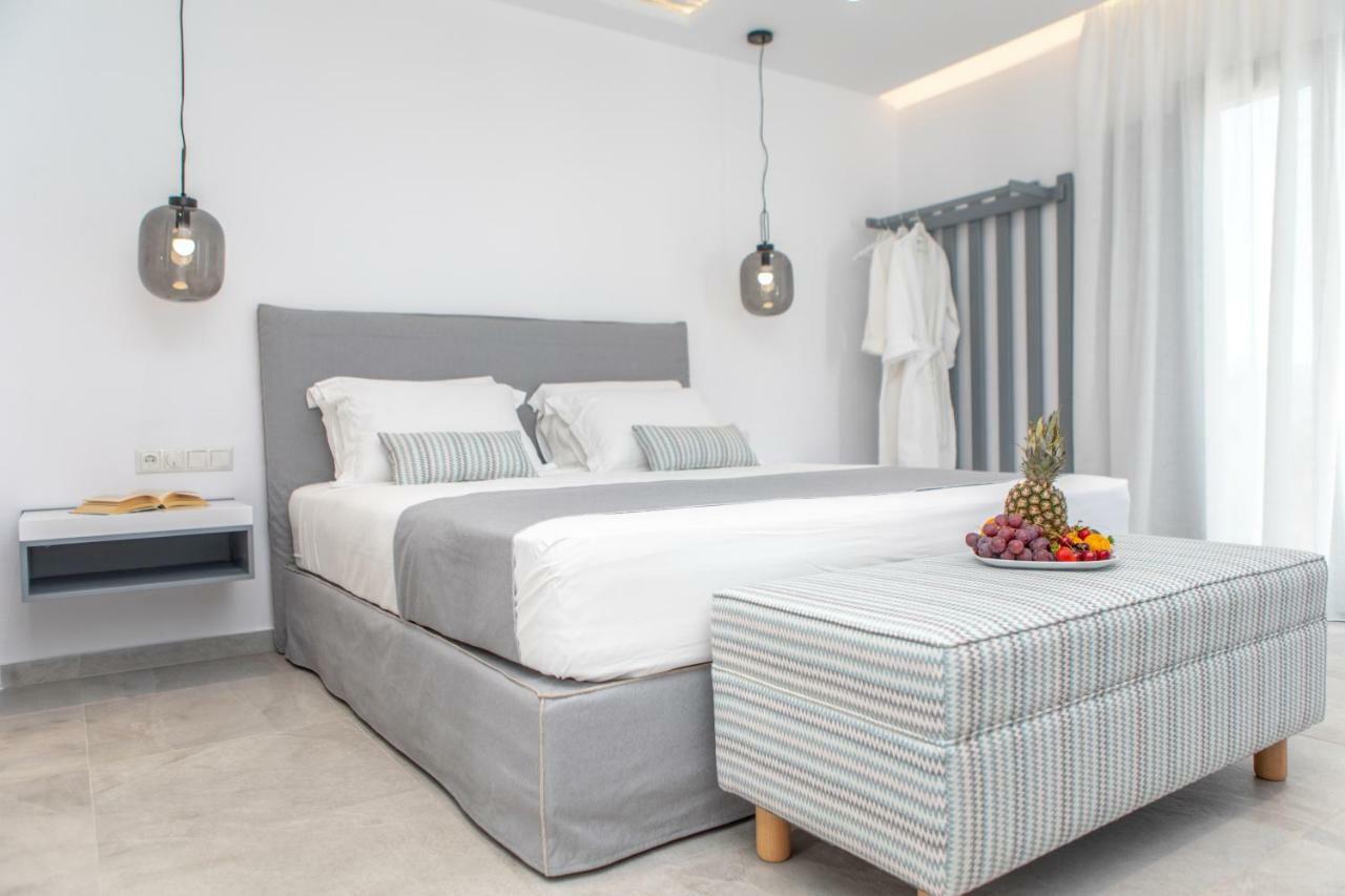 Crystal Mare Suites Naxos City Exterior photo